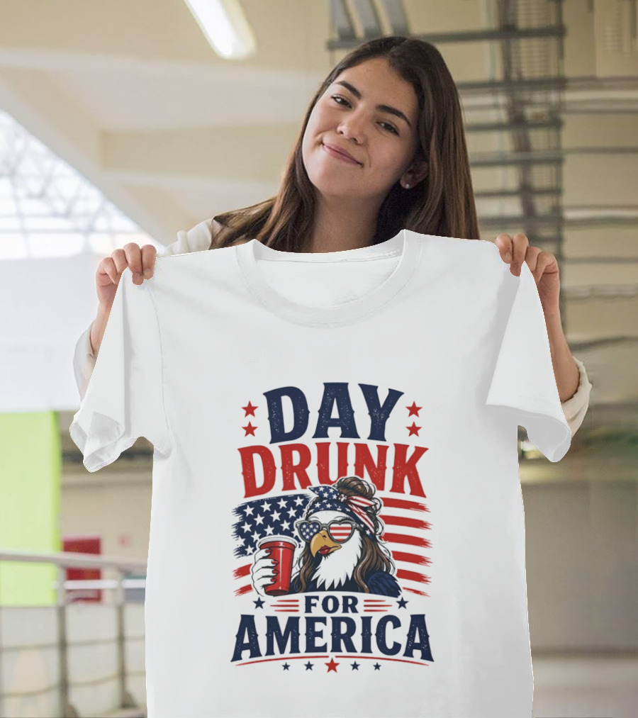 Day Drunk For America Patriotic Eagle With Flag And Red Cup T-Shirt