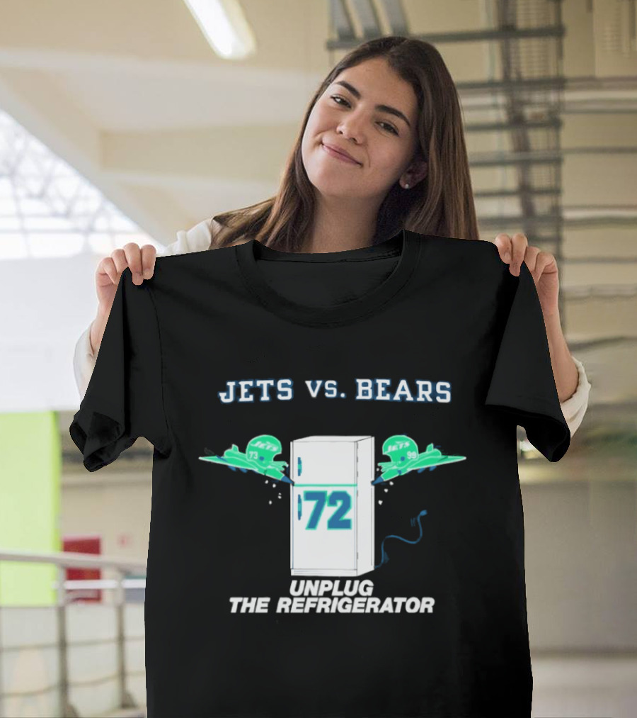 Jets Vs Bears Unplug The Refrigerator 72 Helmets Clash T-Shirt
