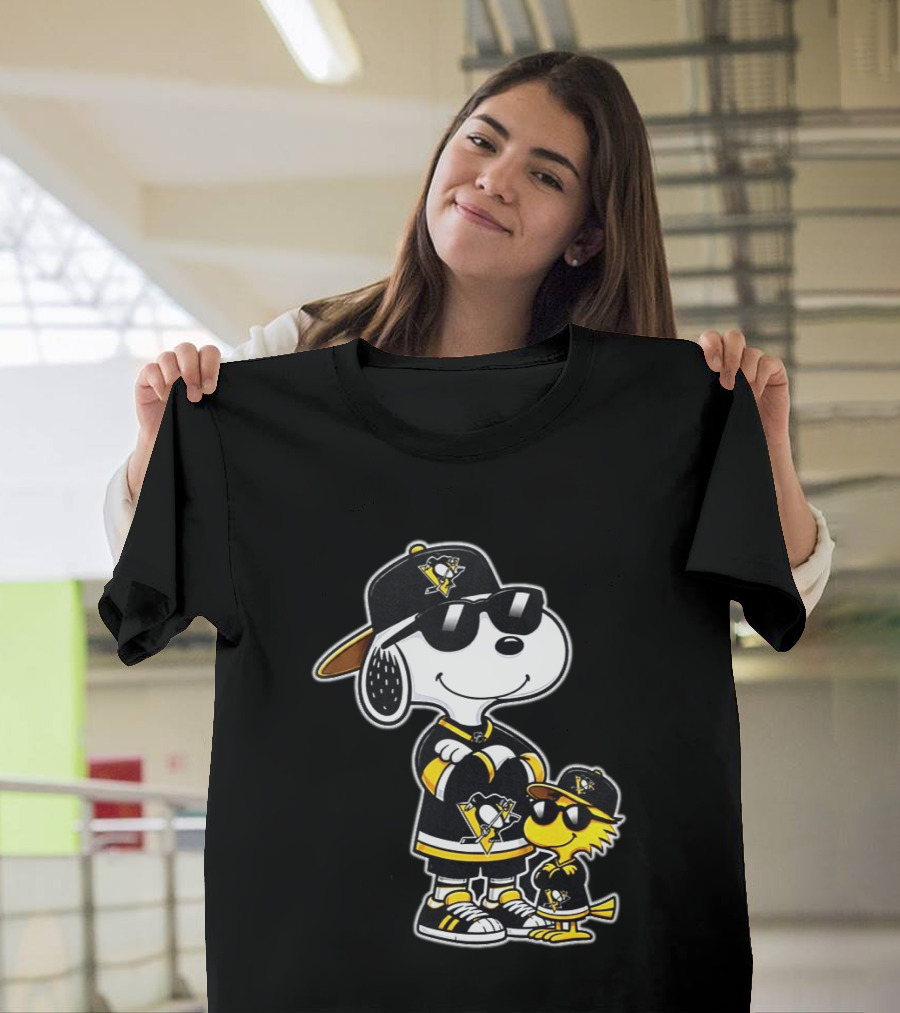 Snoopy Woodstock Pittsburgh Penguins NHL 2026 Sports Fan Collaboration T-Shirt
