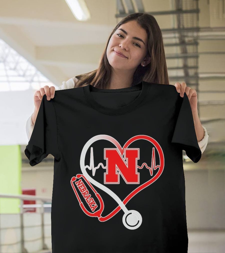 Nebraska Cornhuskers Heartbeat Stethoscope Love Nurse T-Shirt