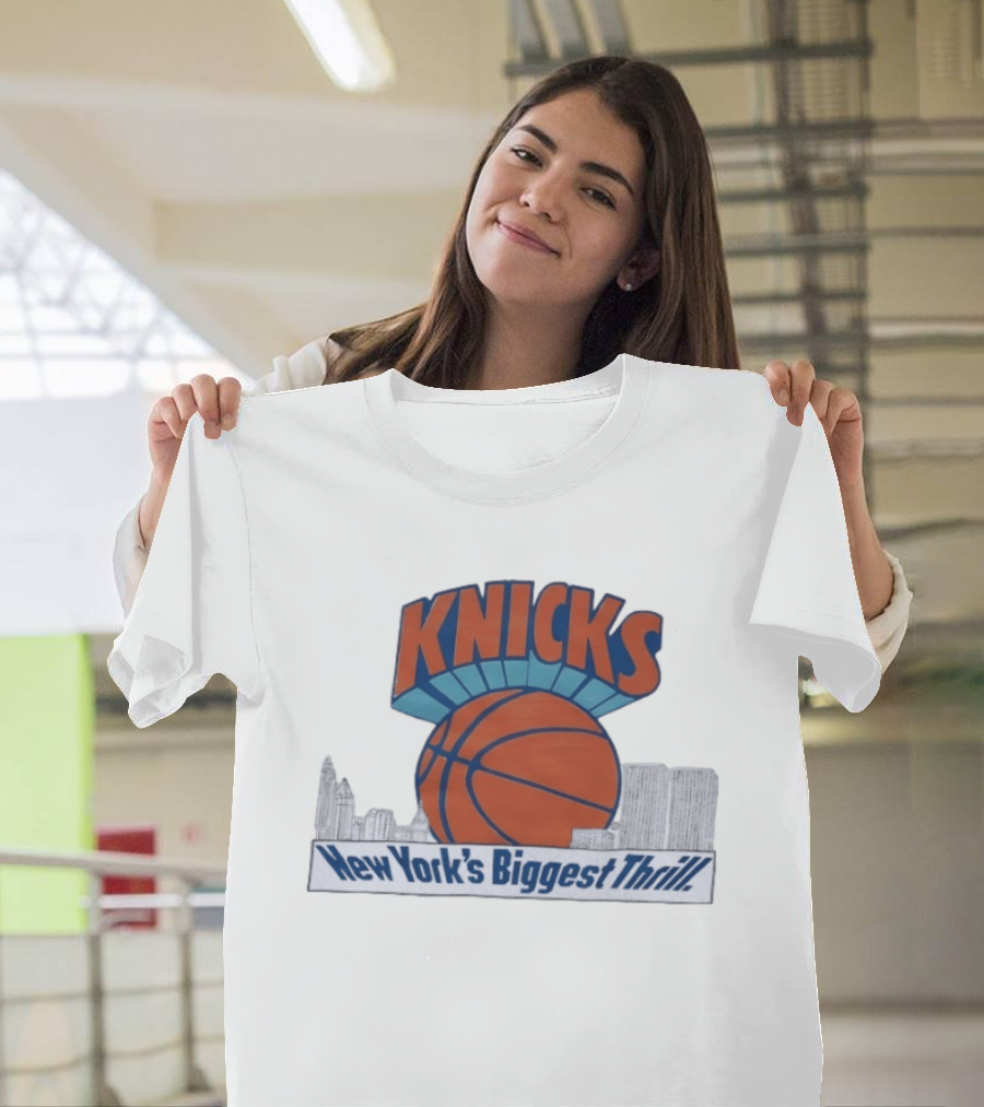 Knicks New York's Biggest Thrill Basketball Skyline T-Shirt