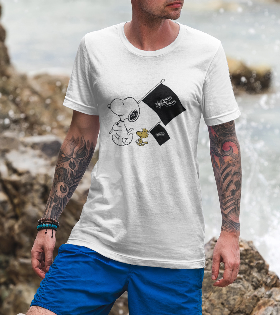 Snoopy Woodstock San Antonio Spurs Flags Peanuts NBA Fan T-Shirt