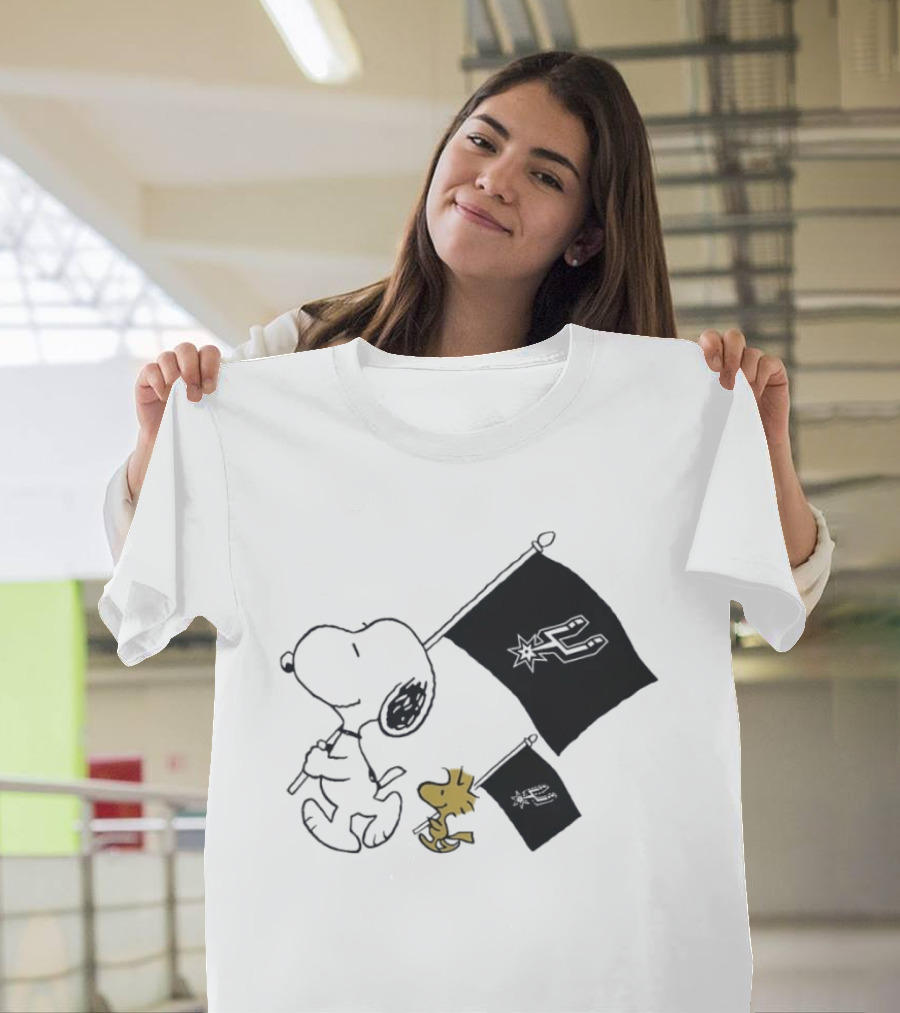 Snoopy Woodstock San Antonio Spurs Flags Peanuts NBA Fan T-Shirt