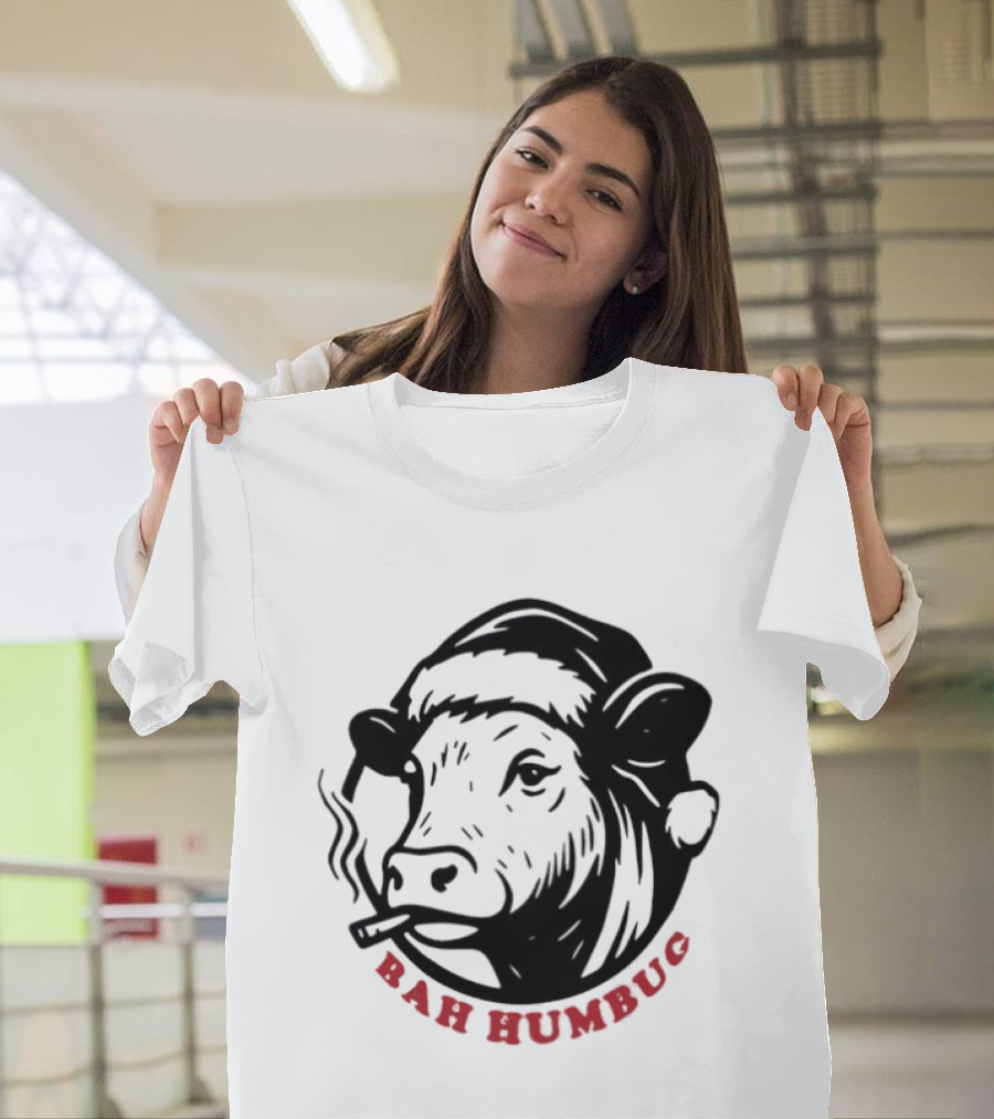 Cow Santa Smoking Bah Humbug Christmas Humor T-Shirt