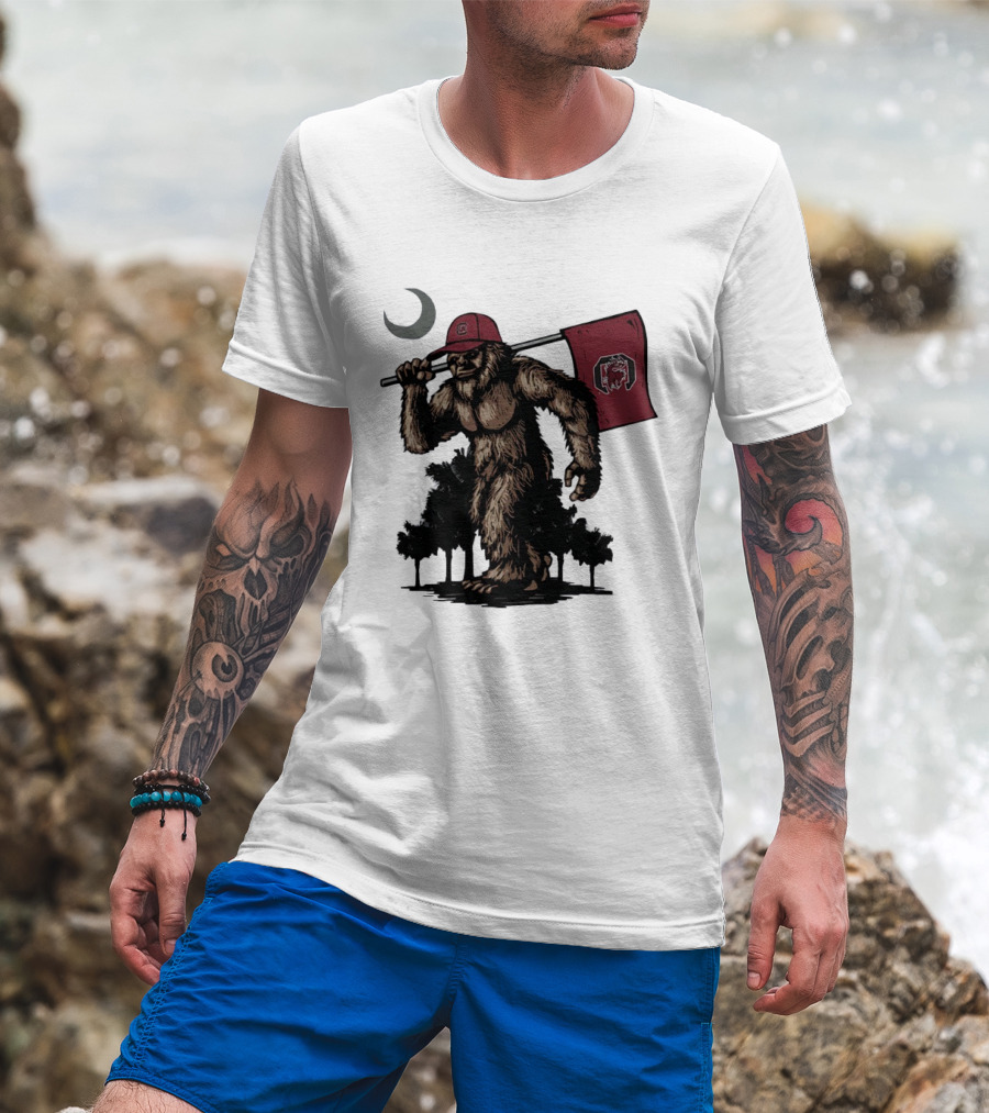 Bigfoot Carrying South Carolina Gamecocks Flag Under Moonlight T-Shirt