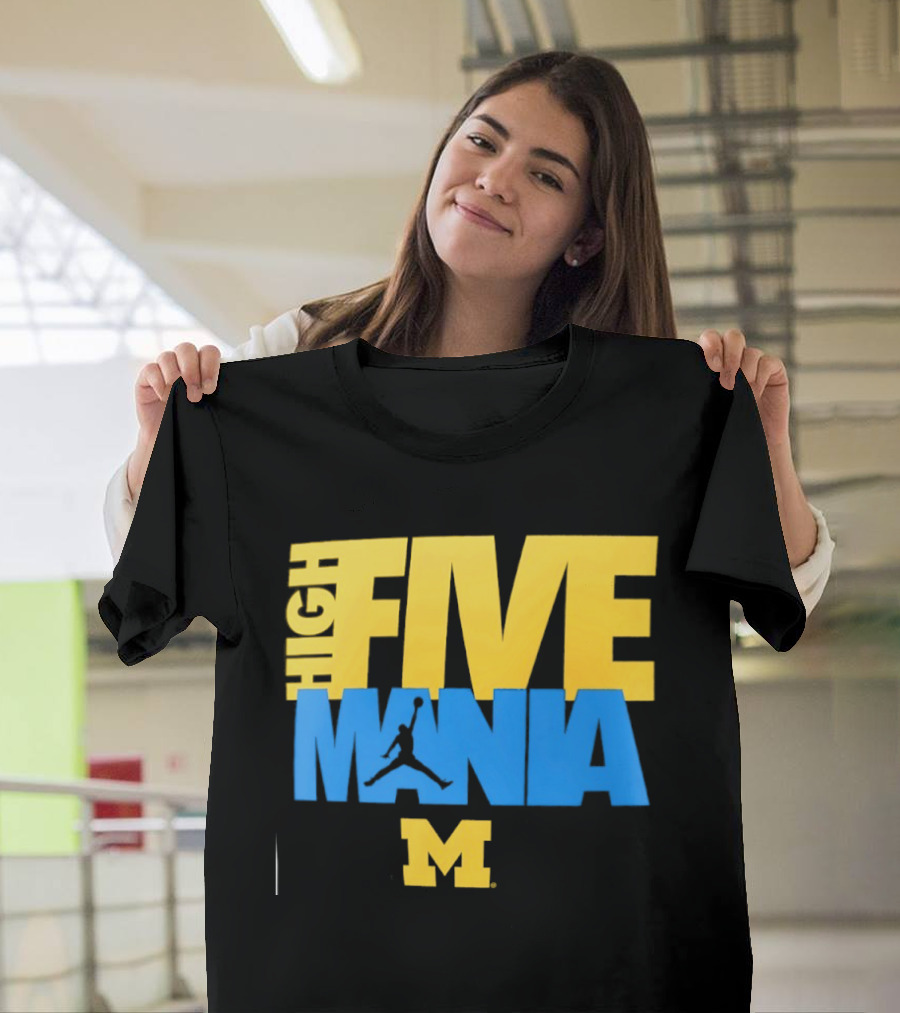 Michigan Wolverines High Five Mania M T-Shirt