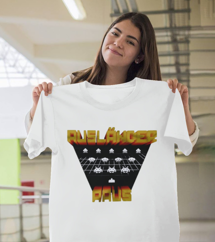 Ausländer Raus Retro Gaming T-Shirt