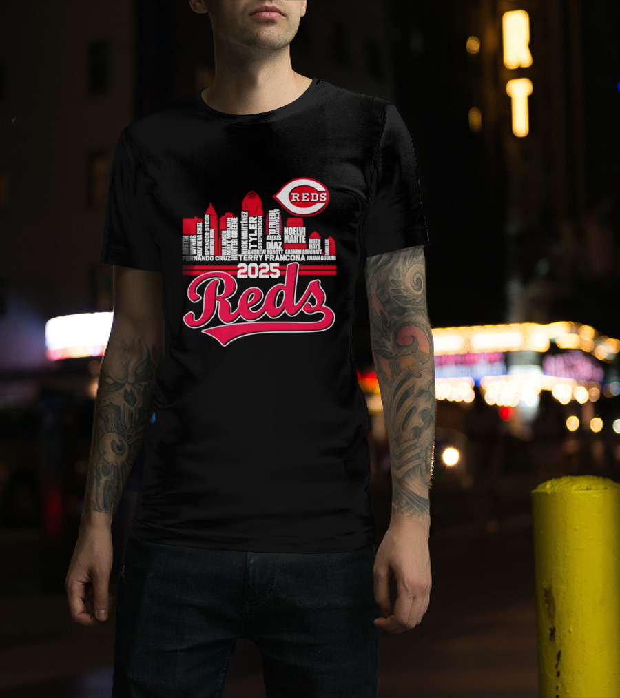 Cincinnati Reds Skyline Players 2025 Reds T-Shirt