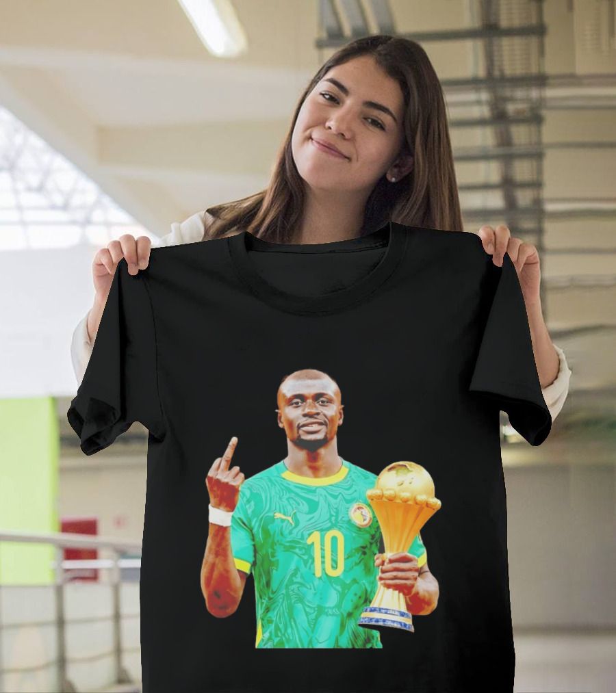 Sadio Mane Number 10 Senegal Jersey Holding Trophy Middle Finger T-Shirt