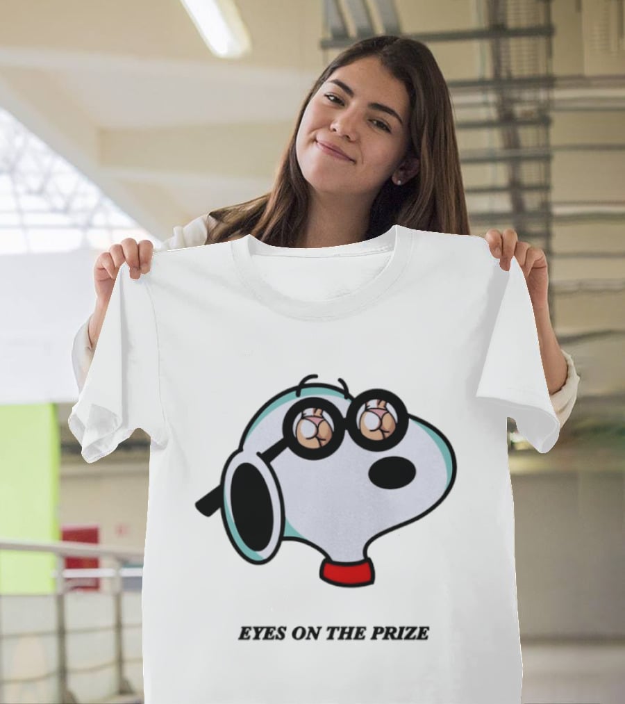 Snoopy Eyes On The Prize Vintage Peanuts Comic T-Shirt