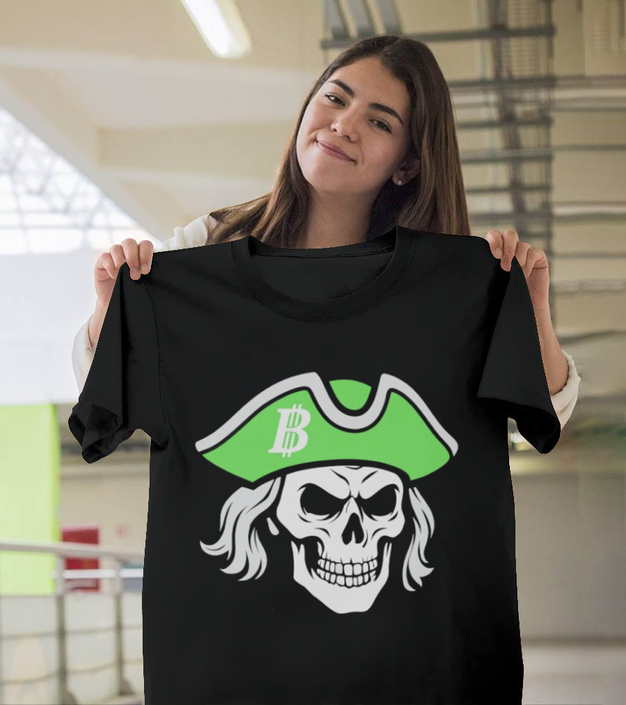 Pennsylvania Benjamins Skull With Pirate Hat Featuring Bitcoin T-Shirt