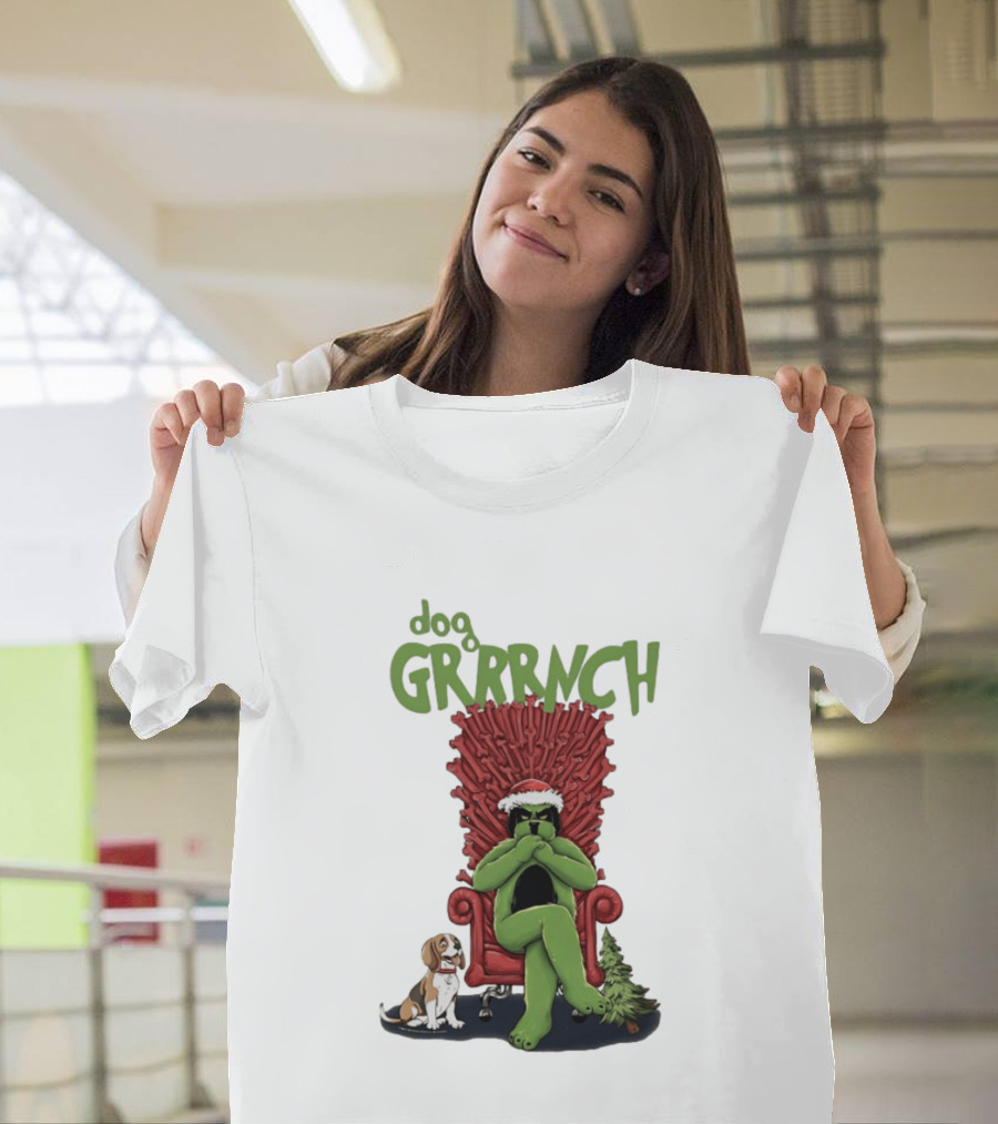 Dog GRRRINCH Christmas Throne Santa Hat Beagle T-Shirt