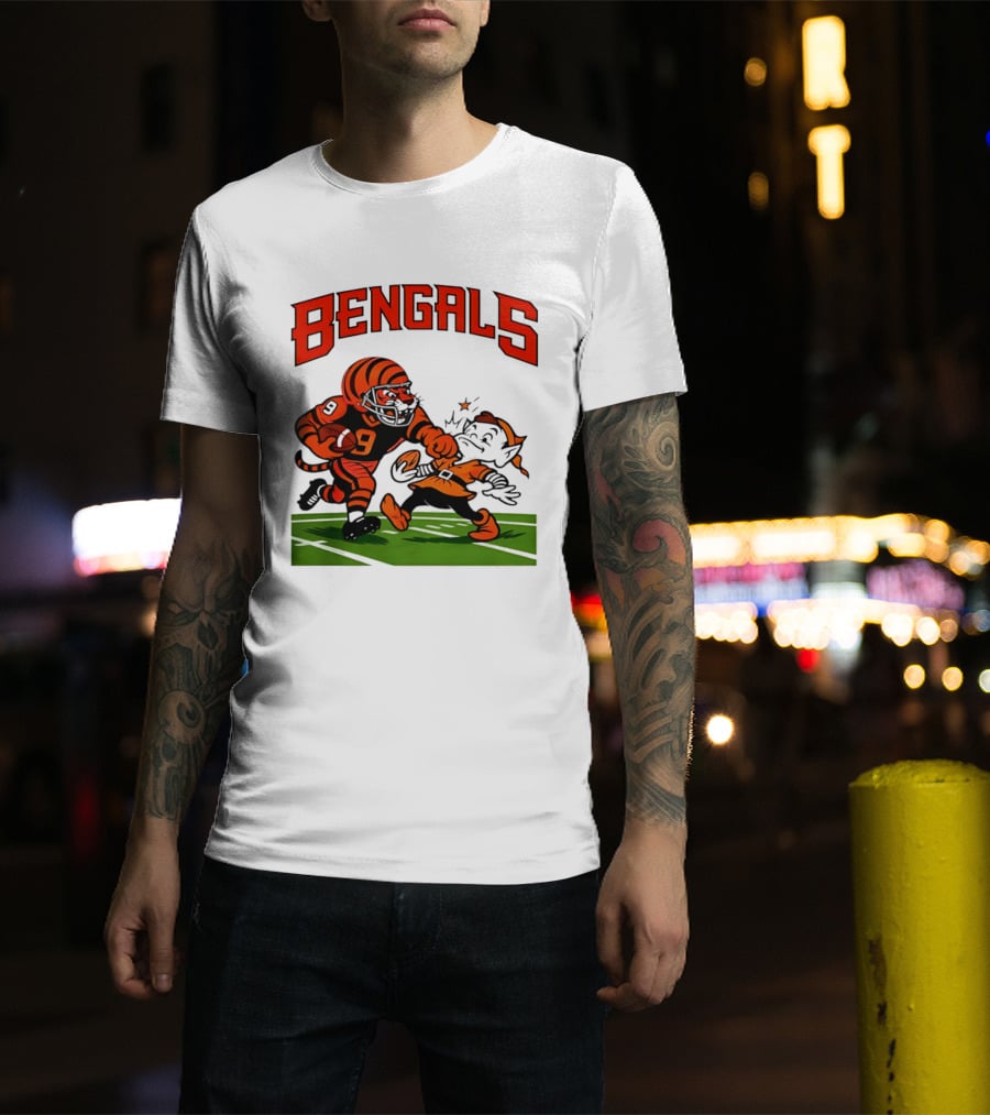Bengals Tiger Player Tackling Browns Elf Cleveland Rivalry T-Shirt