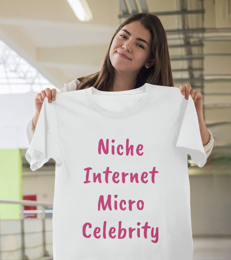 Niche Internet Micro Celebrity Text Bright Pink T-Shirt