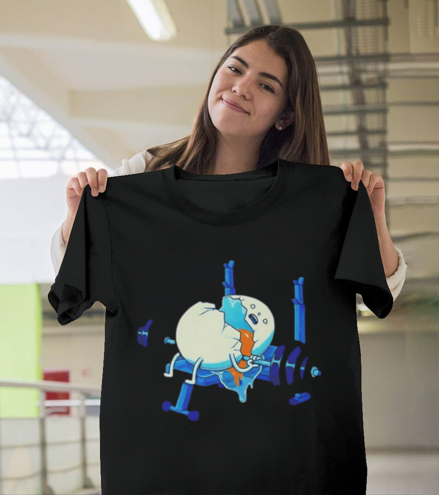 Cracked Egg Lifting Weights Funny Fitness Humor T-Shirt