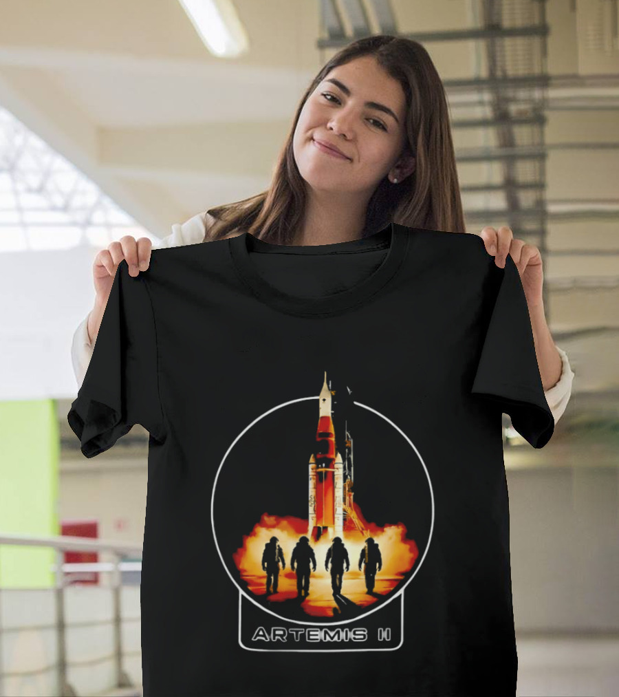 Artemis II Rocket Launch Astronauts And Liftoff T-Shirt