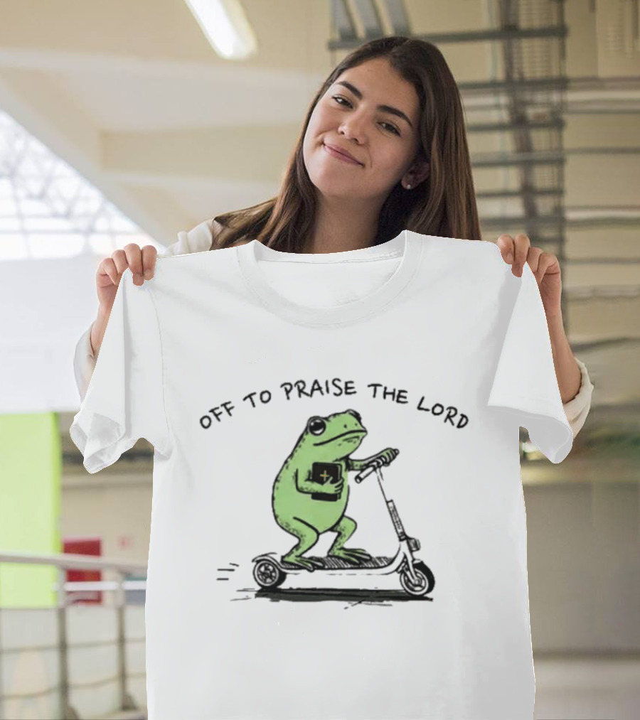 Off To Praise The Lord Frog Bible Study Scooter T-Shirt