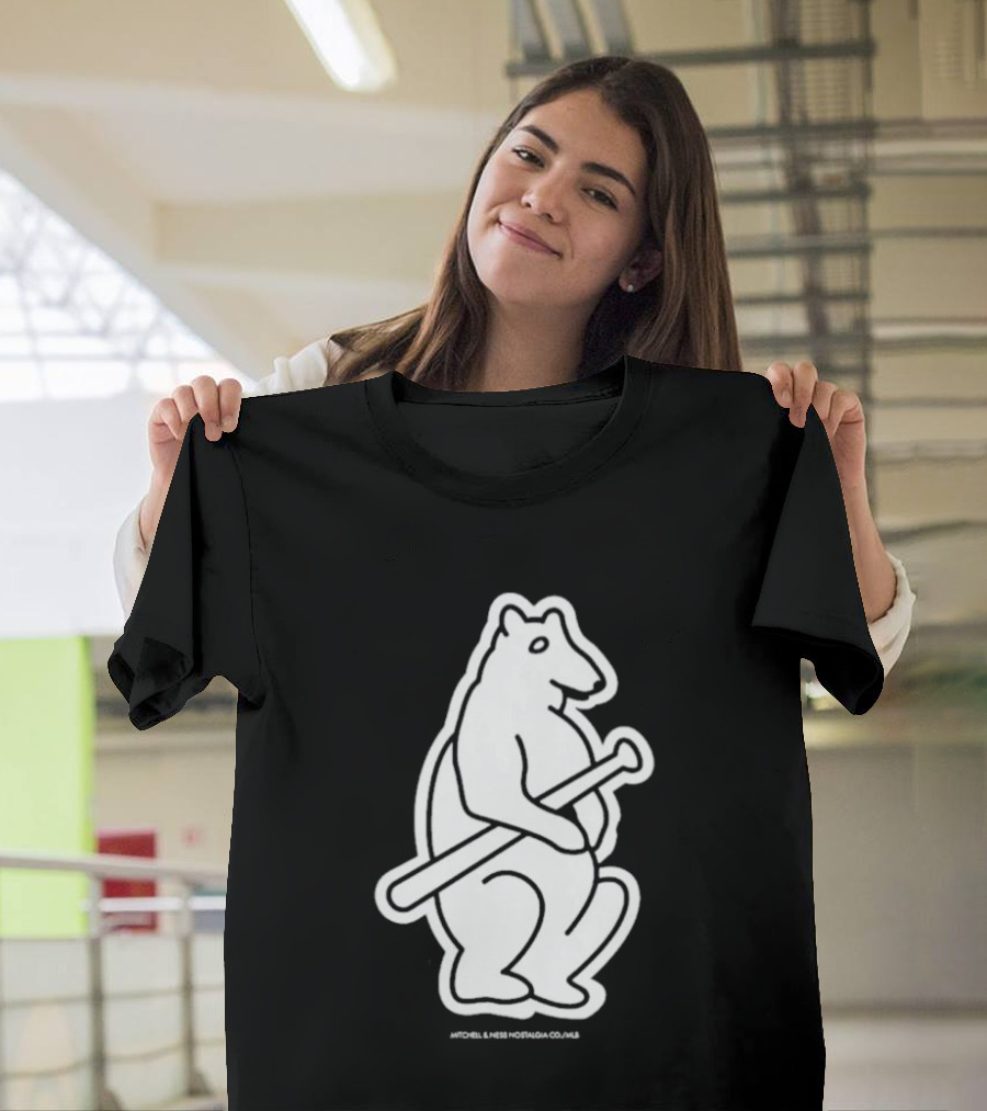 Chicago Cubs Mitchell & Ness Vintage Bear With Bat T-Shirt