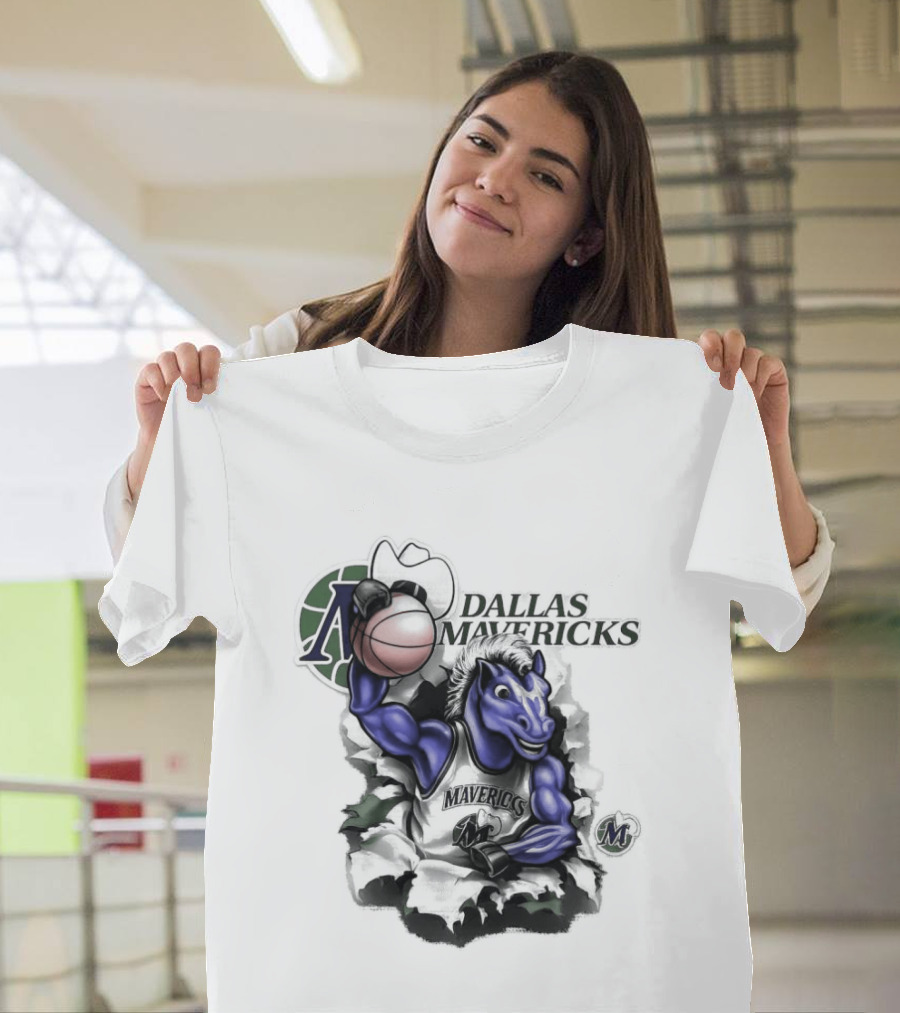 Dallas Mavericks Mitchell & Ness Breakthrough Basketball Horse T-Shirt