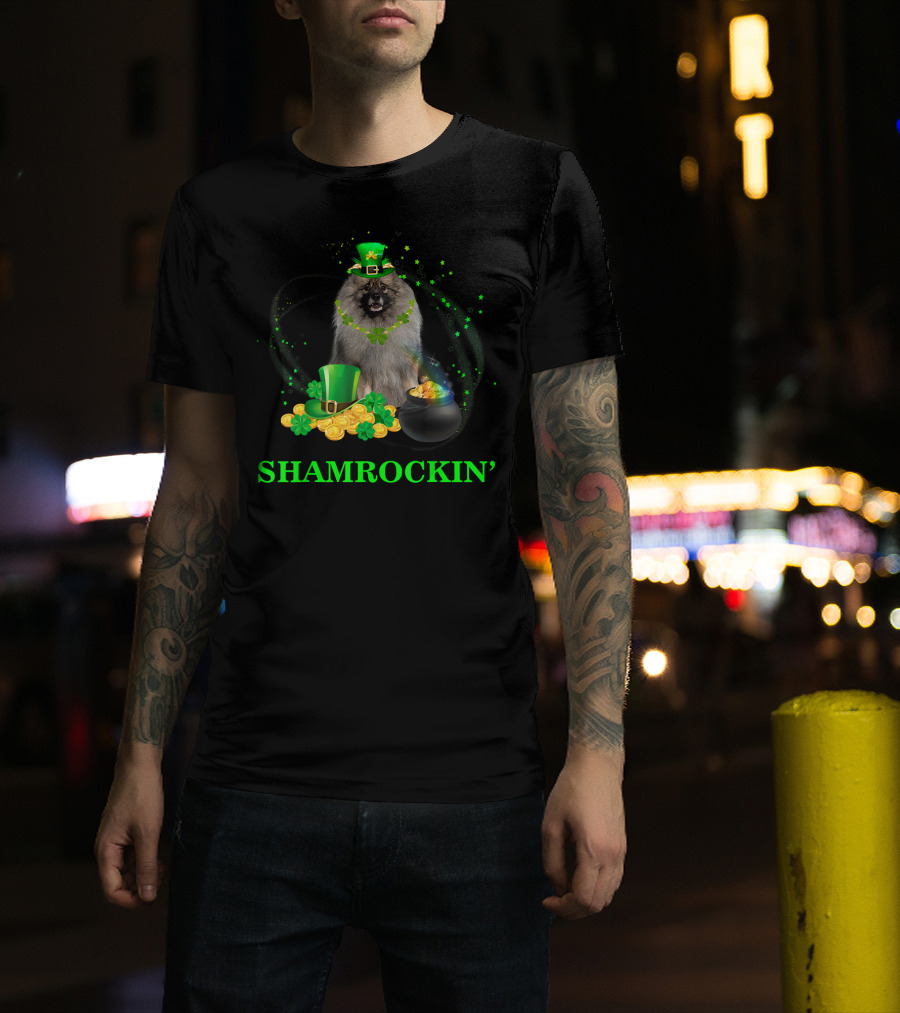 Shamrockin Keeshond St Patricks Day Dog With Green Hat And Gold Coins T-Shirt