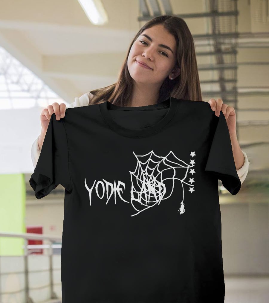 Yodie Land Spider Web Stars Black White T-Shirt