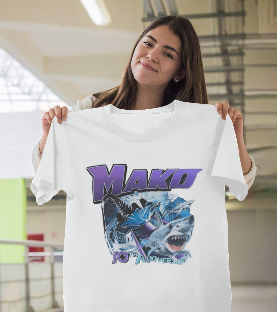 Mako 10th Anniversary SeaWorld Roller Shark Underwater Ocean Adventure T-Shirt