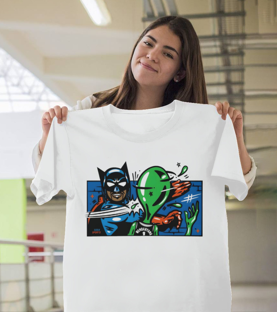 Batman Slapping Alien Knicks Beat Spurs NBA Final 2026 Soda Sports T-Shirt