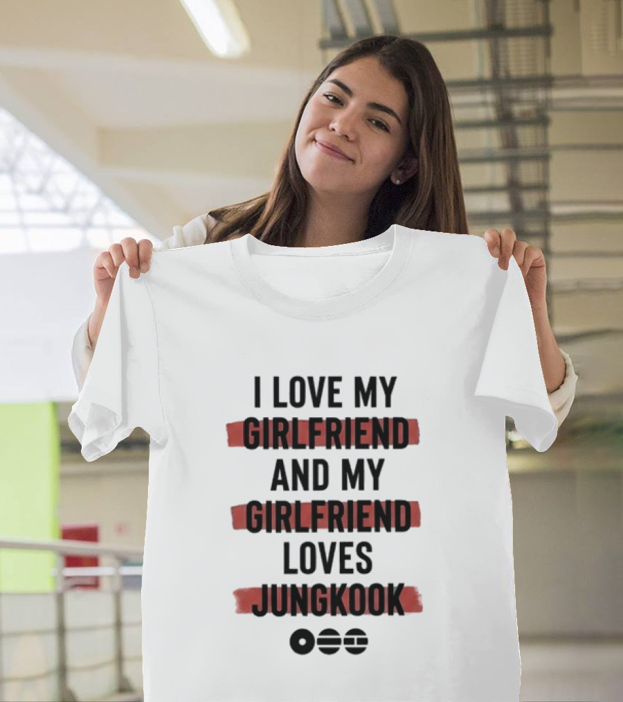 I Love My Girlfriend And My Girlfriend Loves Jungkook Circles T-Shirt