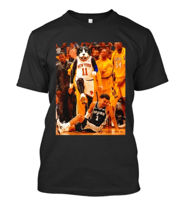 New York Knicks 11 Cat Dunks On Spurs Player Victor Wembanyama With Crowd And Lakers Players T-Shirt