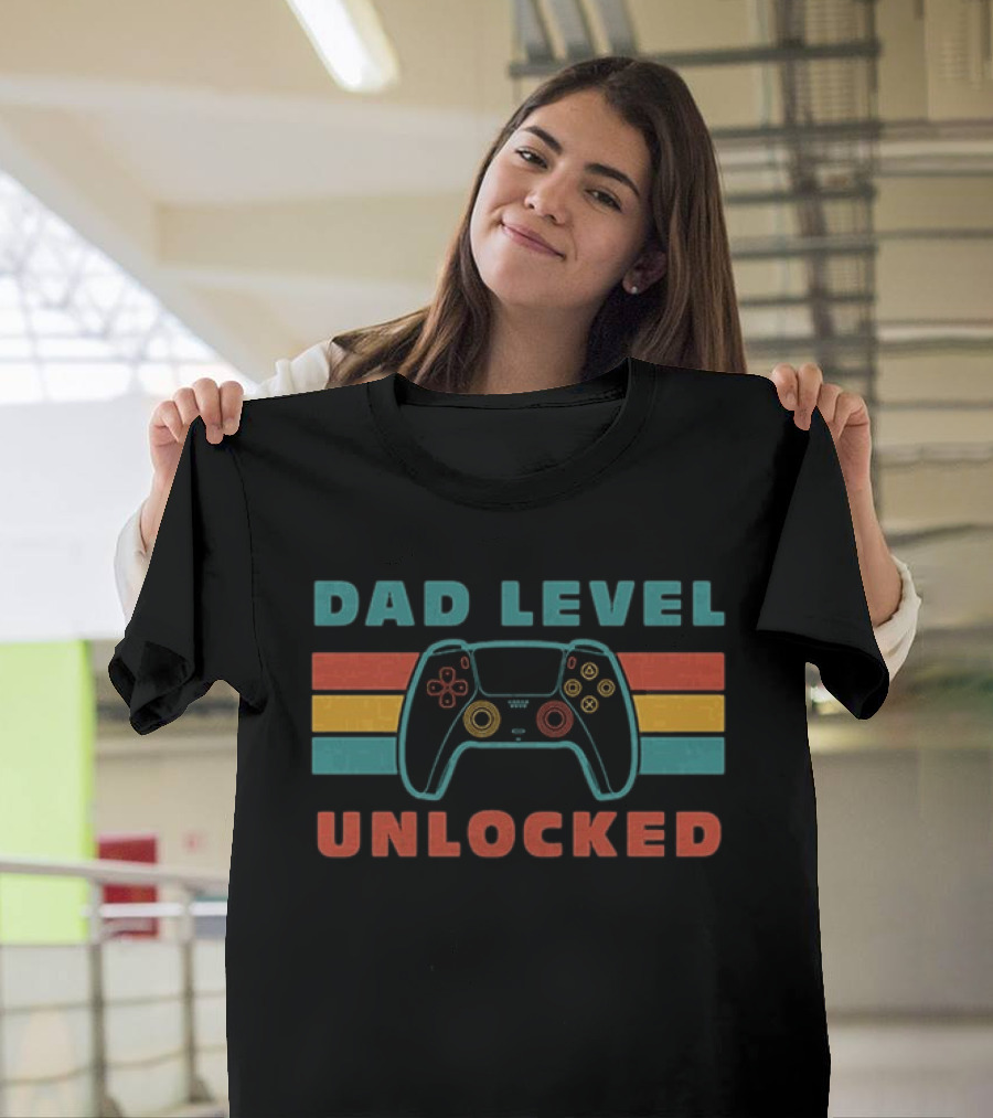 Dad Level Unlocked Father's Day Game Controller Retro Gamer T-Shirt