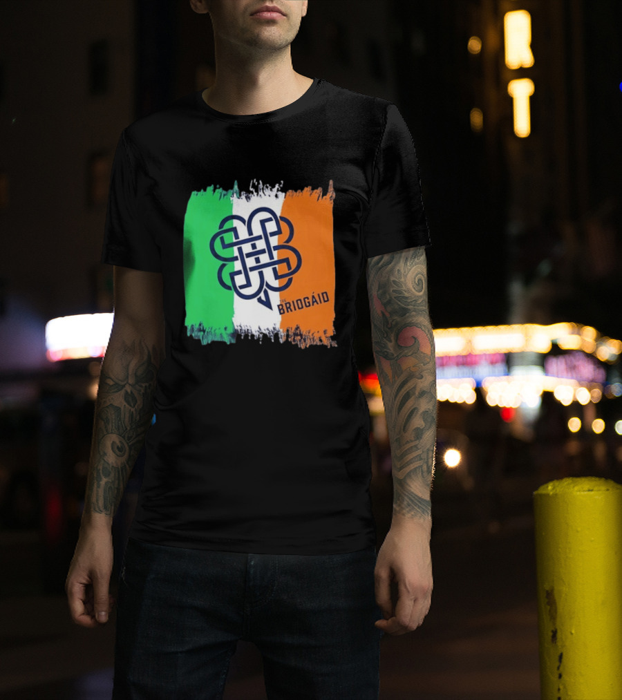 The Briogáid Celtic Knot Irish Flag T-Shirt