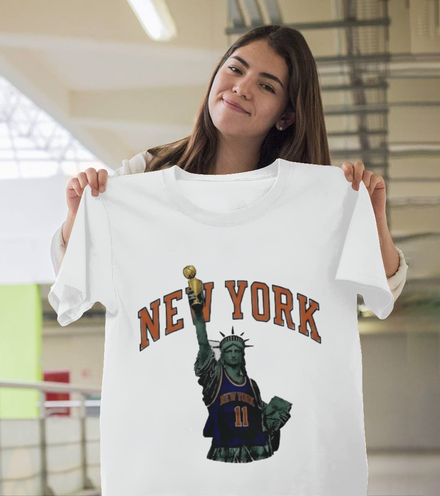 New York Knicks Jalen Brunson Statue Liberty Trophy Meme T-Shirt