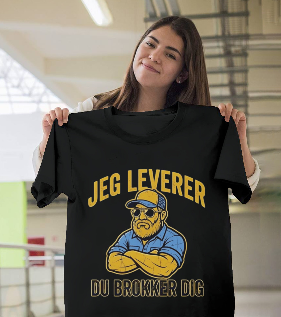 Jeg Leverer Du Brokker Dig Arm Crossed Bearded Guy In Sunglasses And Cap T-Shirt