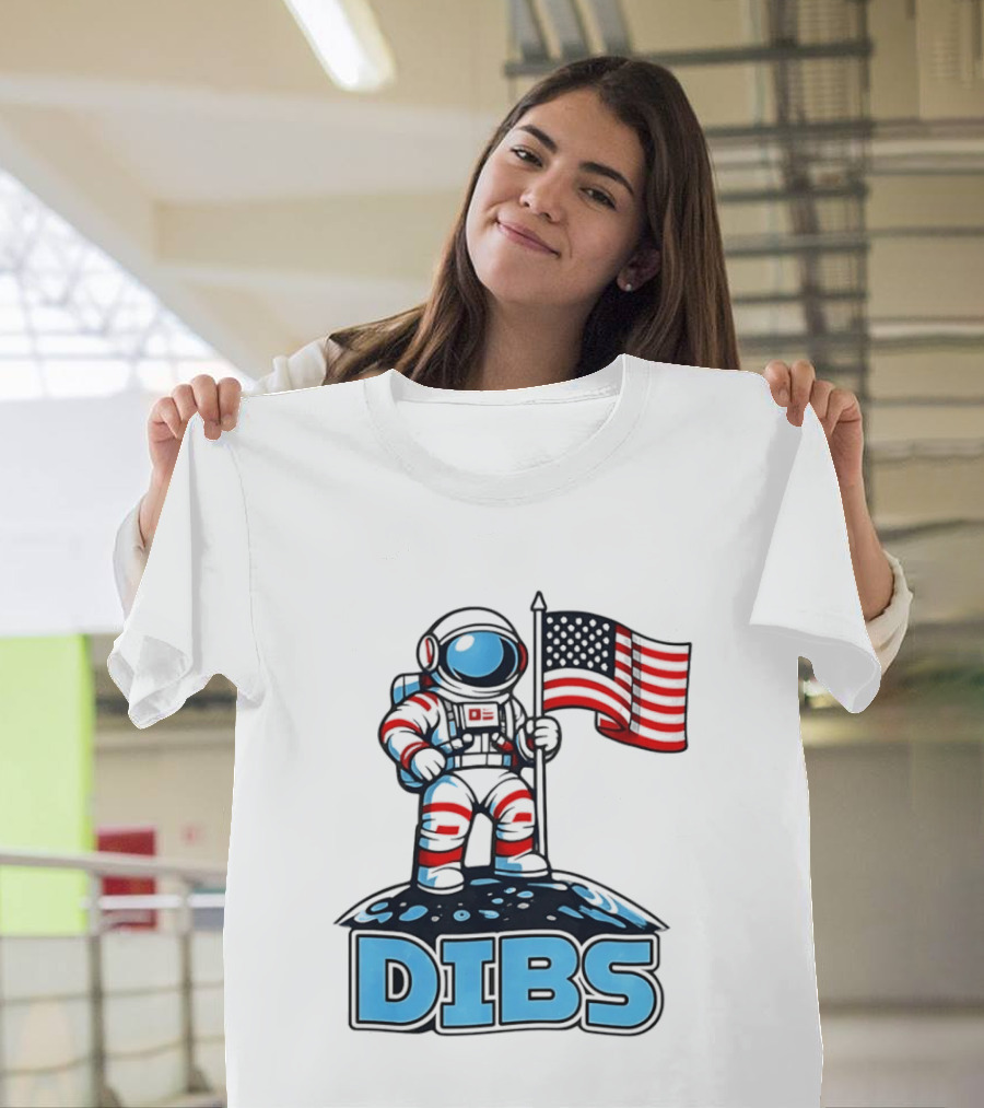USA Dibs On The Moon Astronaut Space American Flag T-Shirt