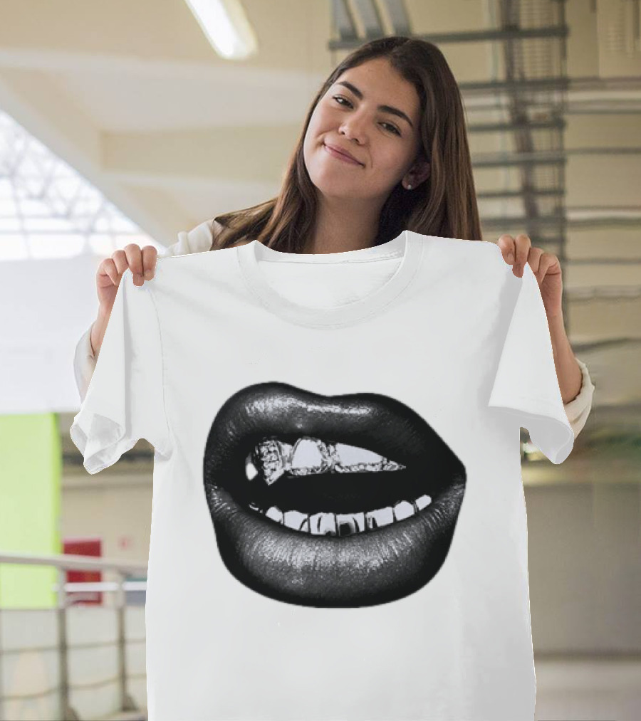 Dallas Cowboys Cheerleaders Black & White Lips Kevin Ozowski T-Shirt