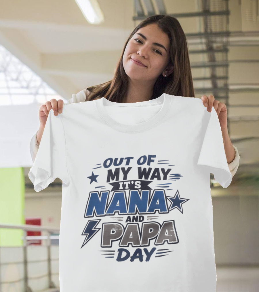 Dallas Cowboys Out Of My Way It's Nana And Papa Day Star Lightning Bolt T-Shirt