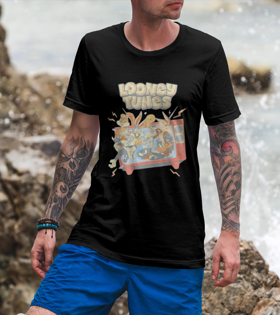 Wbs Shop Looney Tunes Characters In A Retro TV Display T-Shirt
