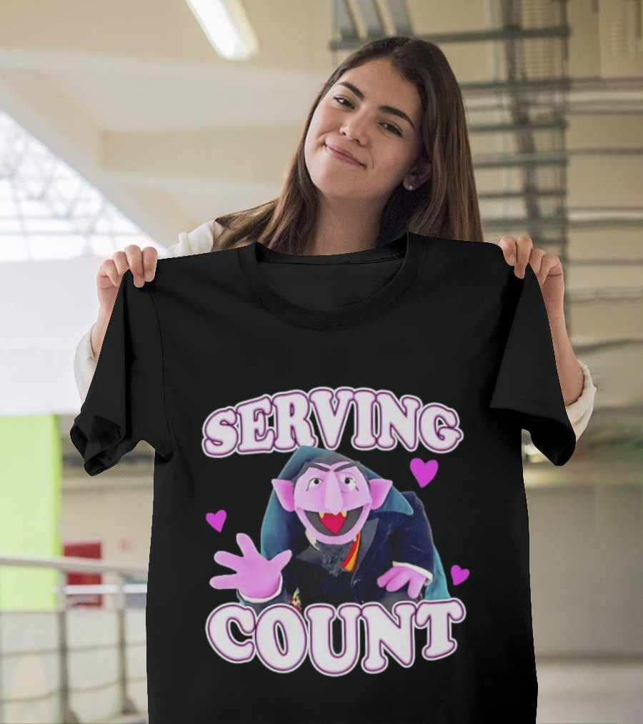 Serving Count Von Count Heart Purple Love T-Shirt