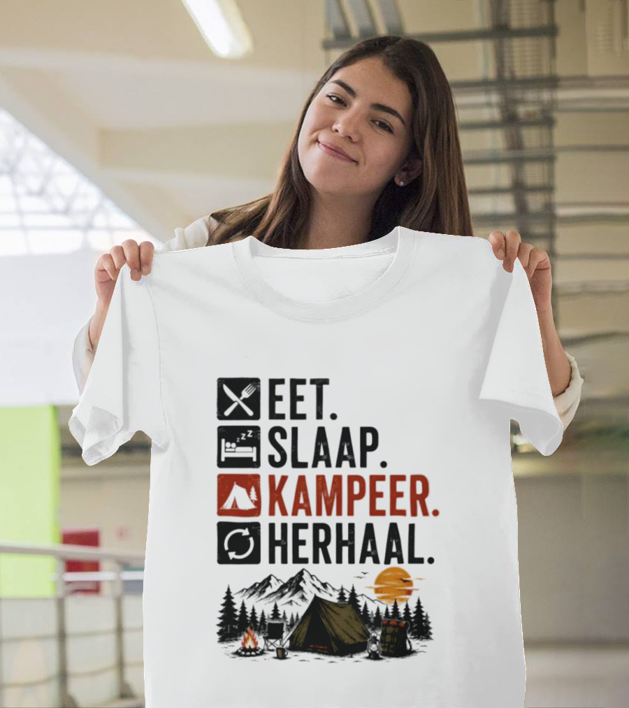 Eet Slaap Kampeer Herhaal Camping Tent Mountains Campfire Sunset T-Shirt