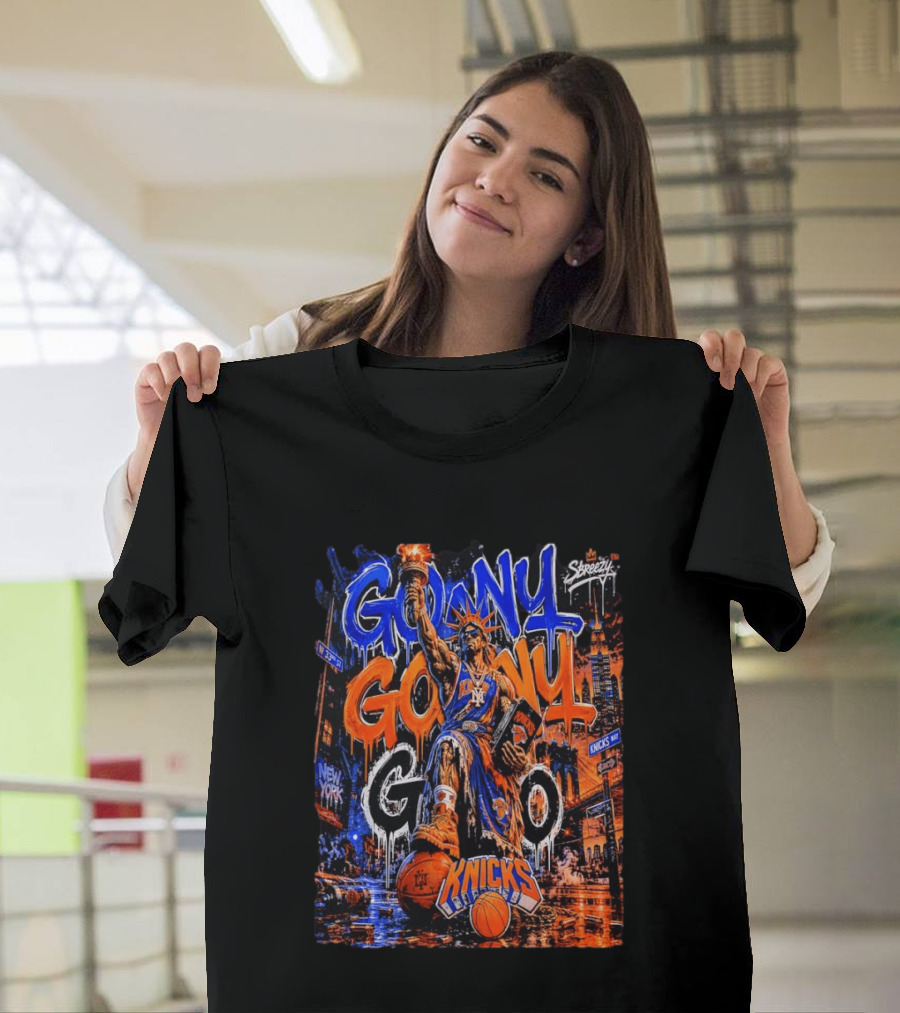 GO NY GO NY GO Knicks Basketball Statue Street T-Shirt