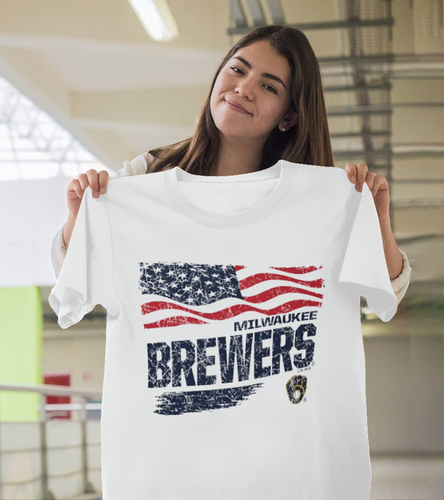 Milwaukee Brewers 4th Of July American Flag Celebration T-Shirt