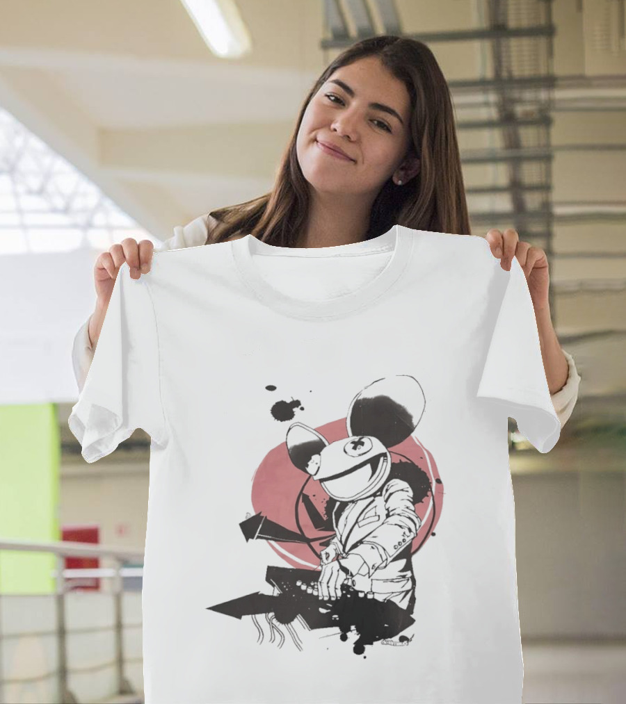 Deadmau5 DJ Music Icon With Pink Circle And Black Abstract T-Shirt