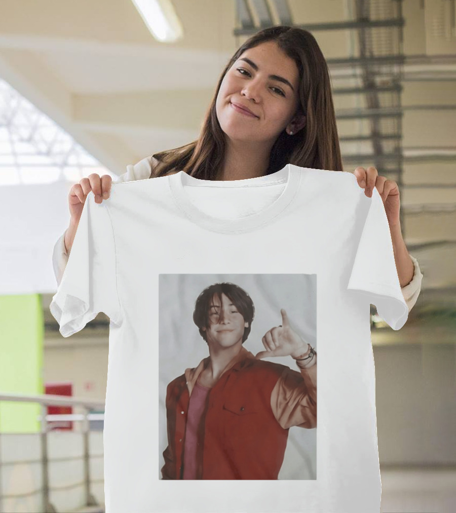 Keanu Reeves Hang Loose 90s Vintage Style Nostalgia Iconic Gesture T-Shirt