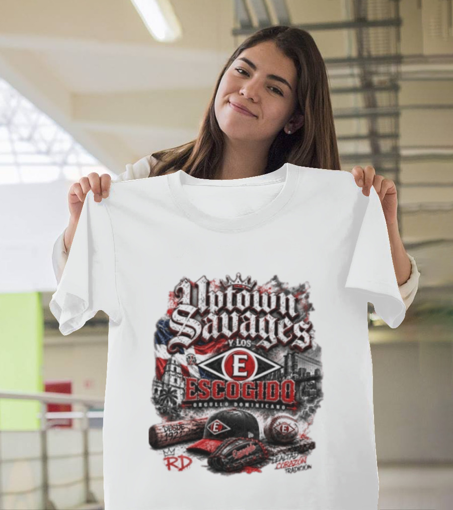 Uptown Savages Y Los Escogido Desde 1922 Orgullo Dominicano Tradición RD T-Shirt