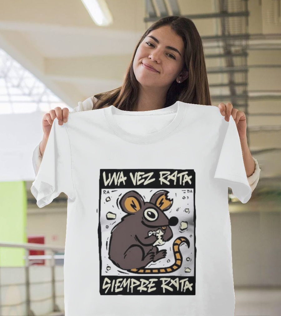 Una Vez Rata Siempre Rata Cartoon Rat Eating Cheese Spanish T-Shirt