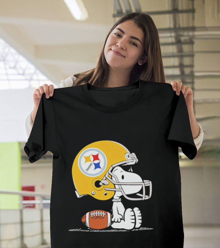 Snoopy Pittsburgh Steelers Helmet Football T-Shirt