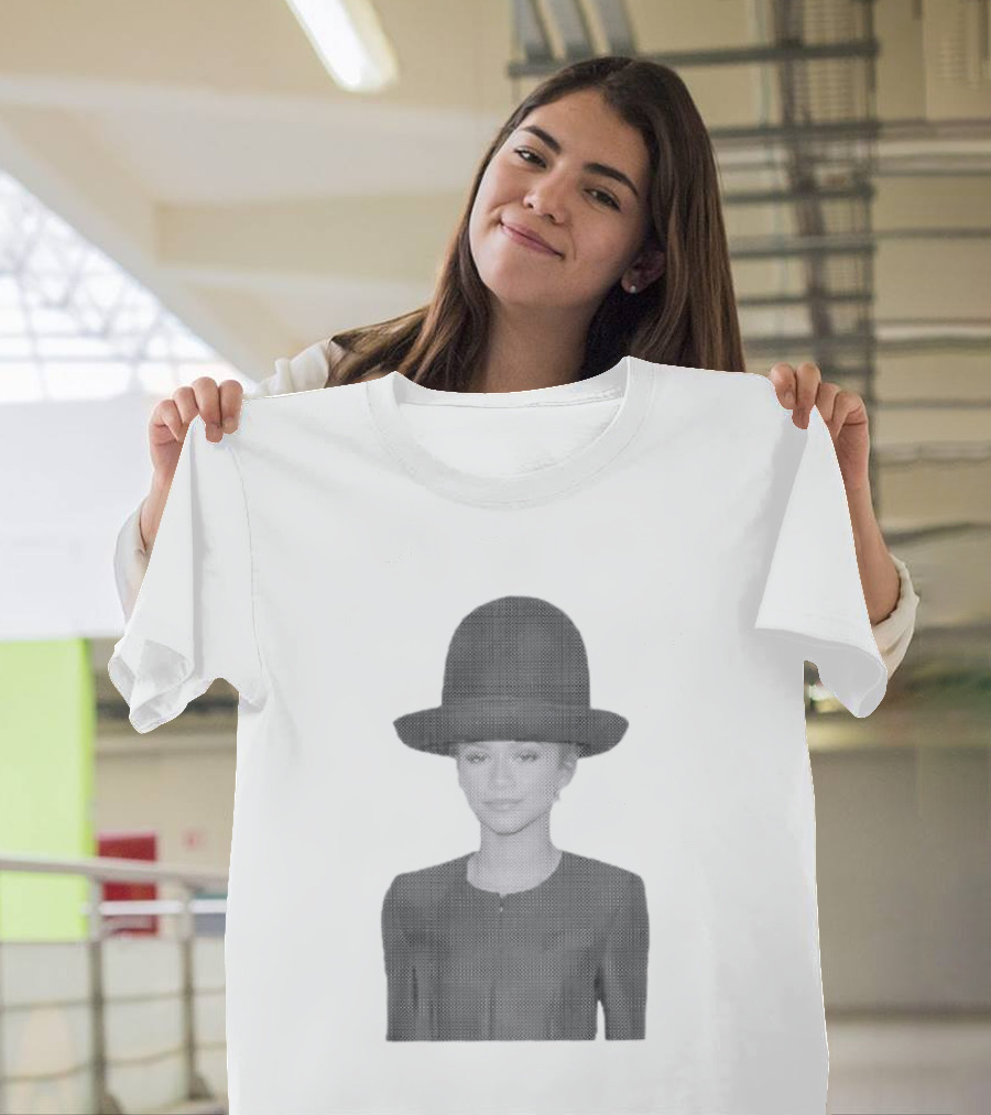 Zendaya Halftone Minimalist Style Fashion Influence T-Shirt
