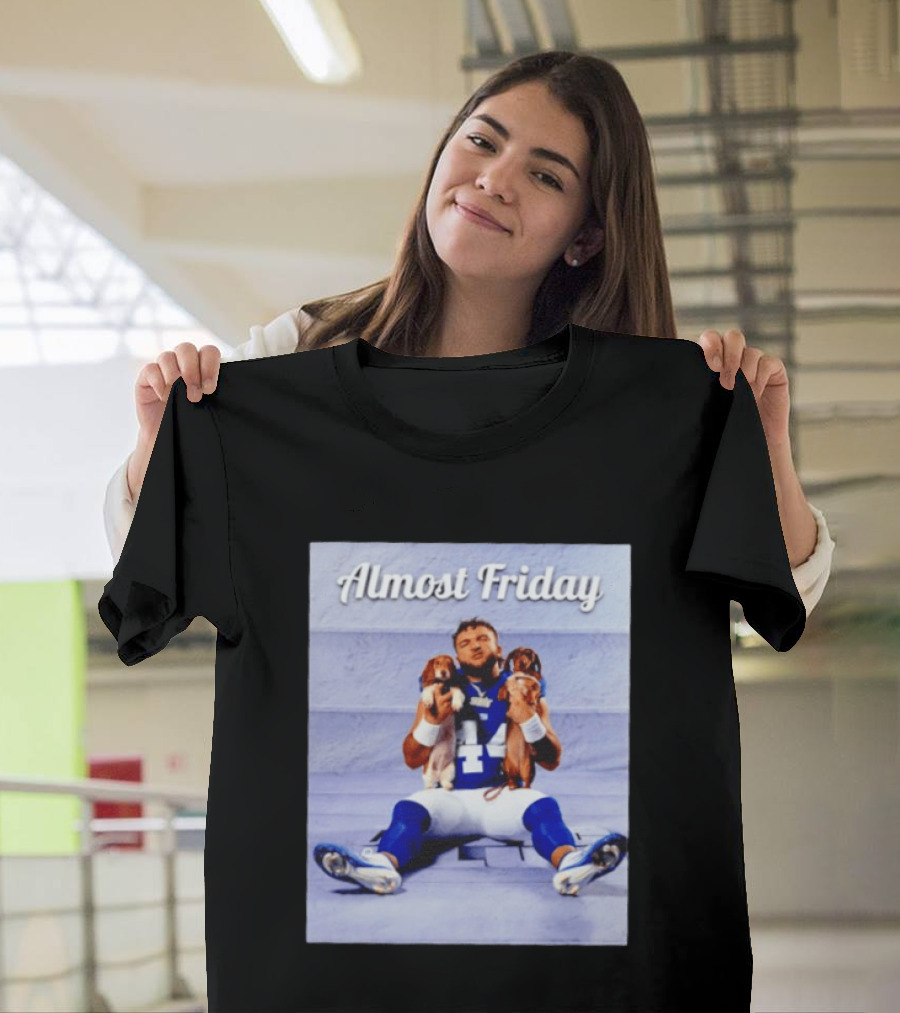 Almost Friday New York Giants 44 Football Player With Dogs T-Shirt