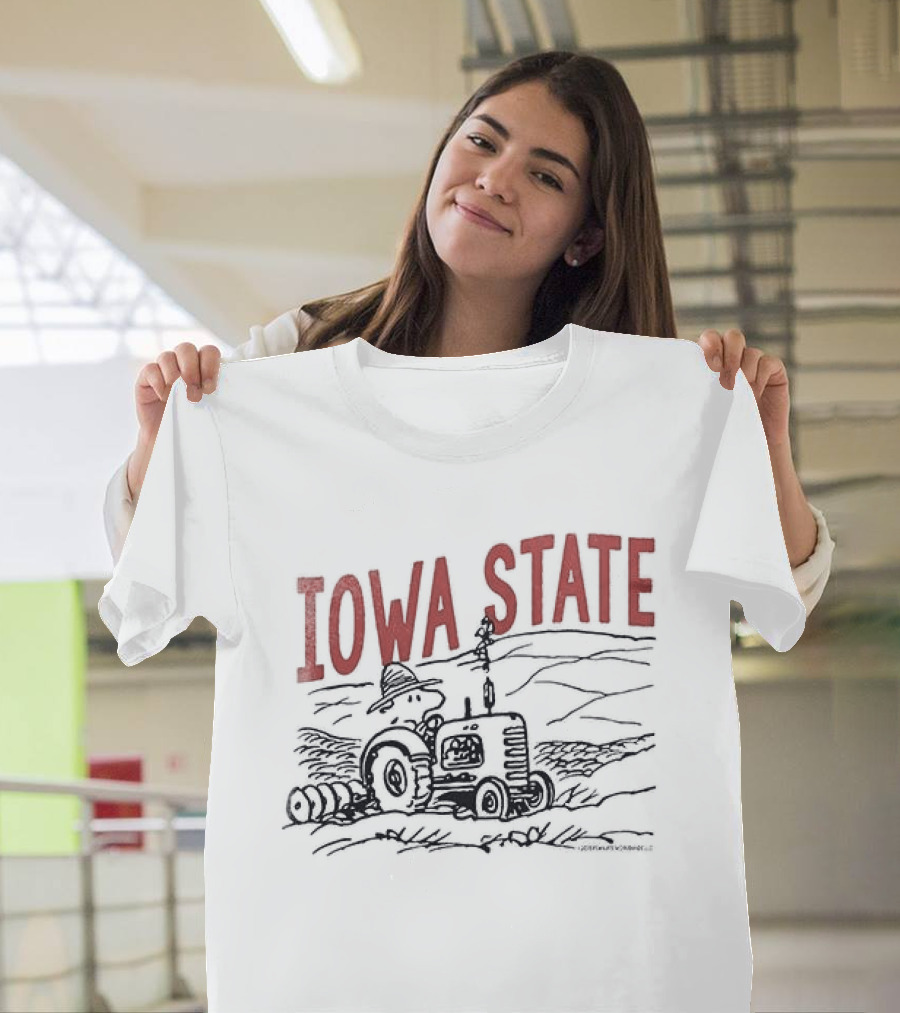 Iowa State Cyclones Peanuts Woodstock Tractor Scene T-Shirt