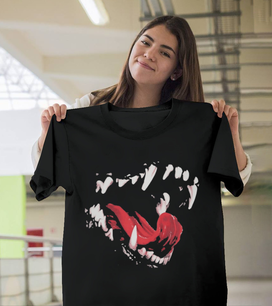 Snarling Wolf Mouth Teeth Animal Predator Red Brush T-Shirt